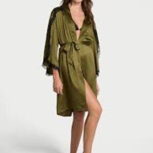 Satin Rose Lace-Trim Midi Robe Green Size XS/S
